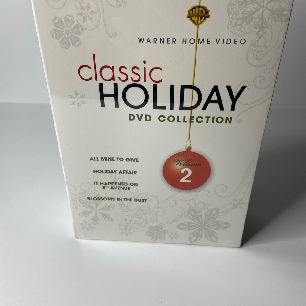Warner Bros. Classic Holiday DVD Collection in Red and White